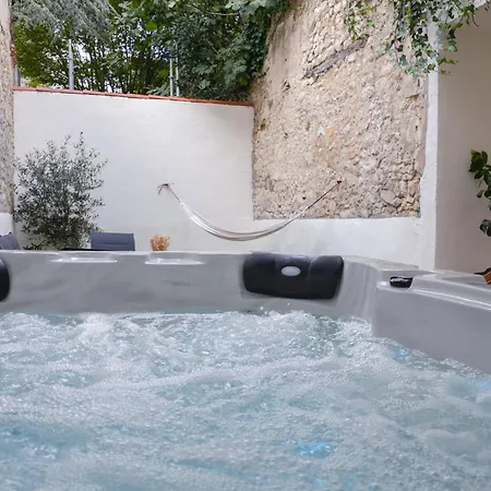Holiday home La Romance A Bulles En Hyper Centre